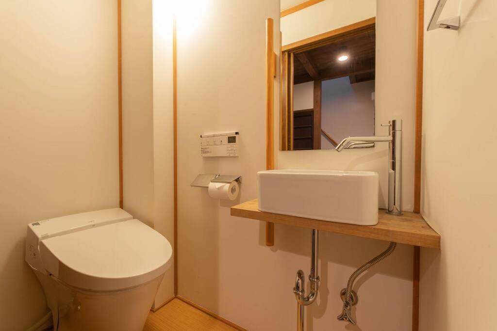 祇園せいじ庵。お風呂が素敵な貸切京町家。Netflix見放題。 Villa Kyoto Exterior photo